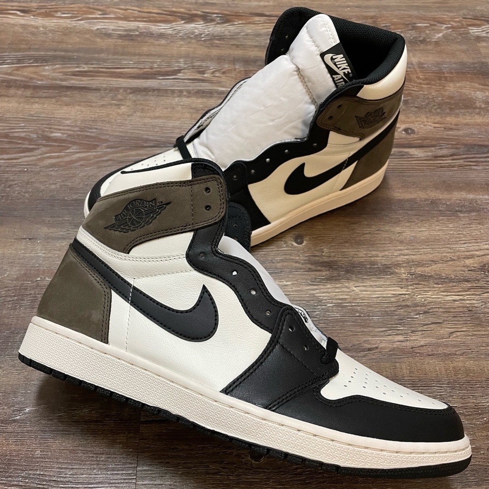 Air Jordan 1 Mocha